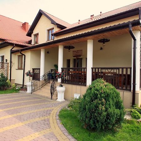 Pokoje Goscinne Anna Airport Modlin Nowy Dwór Mazowiecki Exterior foto